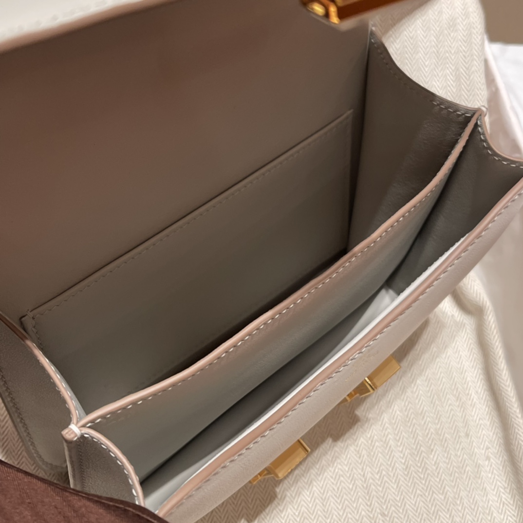 에르메스 콘스탄스18 크레 금장 스위프트